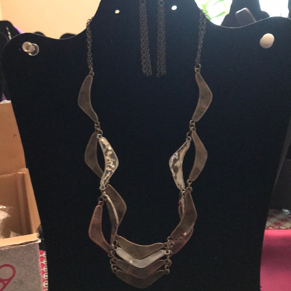 Ladies jewelry
